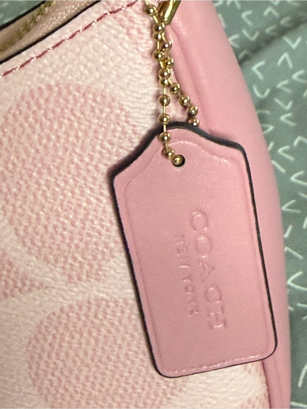 Coach Pink Signature Chain Shoulder Bag with Gold Hardware - Picture 5 of 6